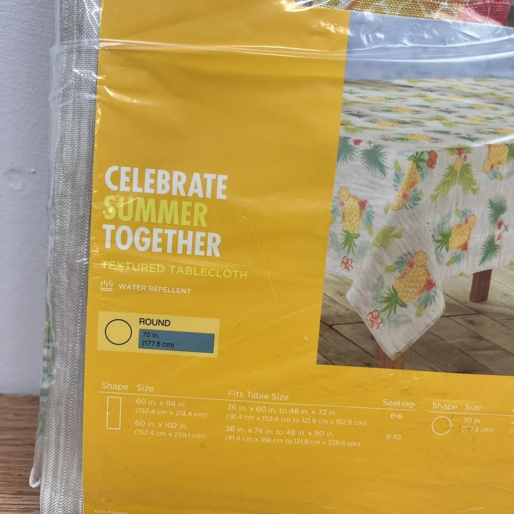 Celebrate Summer Together 70‎ in Round Tablecloth Pineapples Indoor/Outdoor NEW